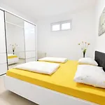 Mary 3 Guest house Malinska