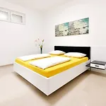 Mary 3 Guest house 3*